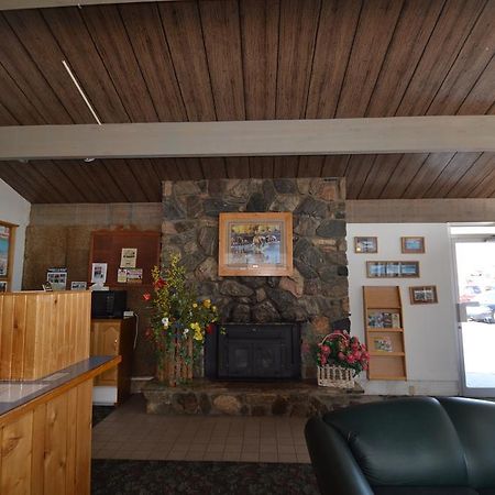 Motel Dude & Roundup West Yellowstone Exterior foto